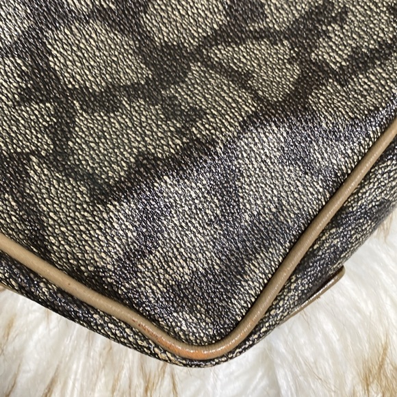 Yves Saint Laurent Giraffe print clutch pouch toiletry bag - Picture 9 of 10